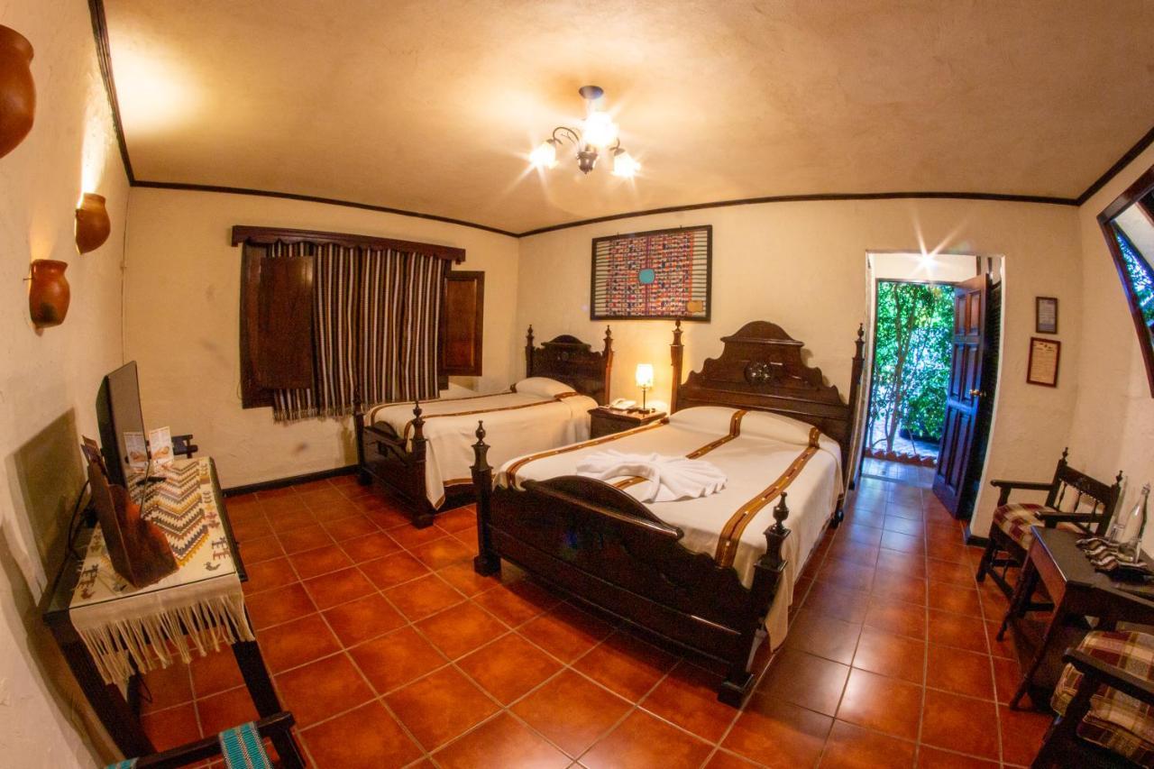 Hotel Posada De Don Rodrigo Panajachel Ngoại thất bức ảnh