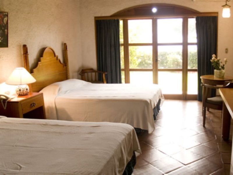 Hotel Posada De Don Rodrigo Panajachel Ngoại thất bức ảnh